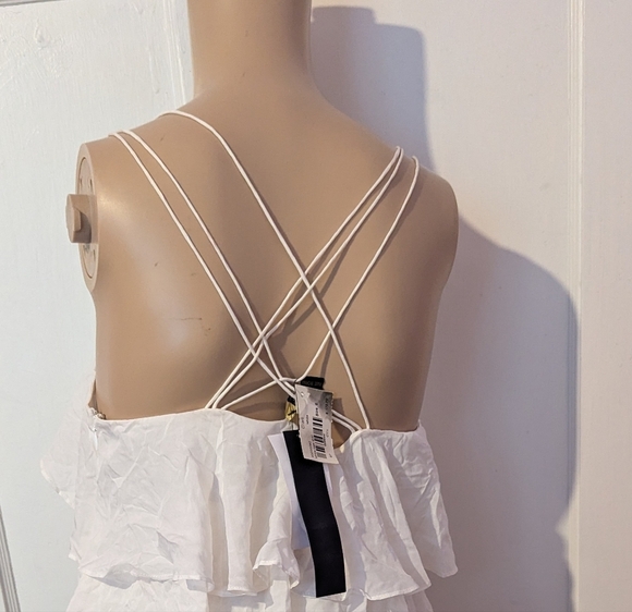 Cythia Steffer White Ruffled Sleeveless Top - Picture 2 of 3